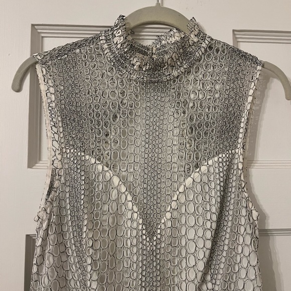 SAYLOR white lace romper - Picture 4 of 5